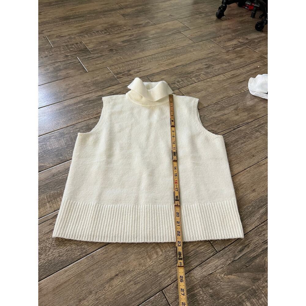 Talbots Women's White Turtleneck Sleeveless Sweater Shell Size Medium - Picture 4 of 4